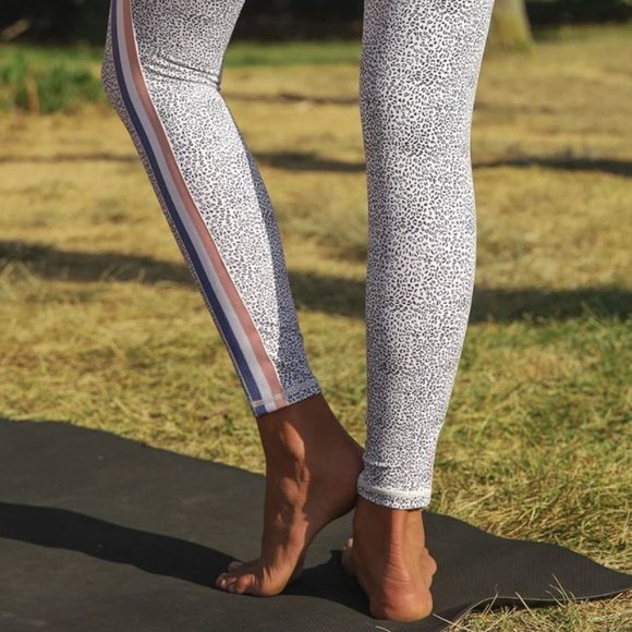 All Fenix Kyla Leopard High Impact Leggings XS - Picture 9 of 16